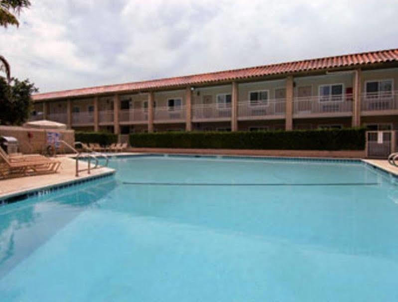 Travelodge By Wyndham Orange County Airport/ Costa Mesa Eksteriør billede
